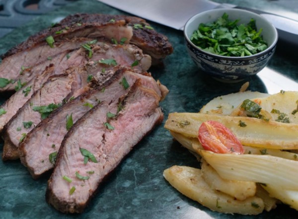Chermoula-Steak-und-Fenchel-Kartoffel-Salat