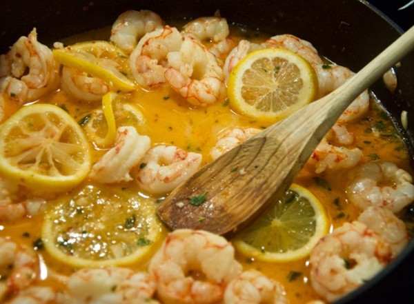 Shrimps-in-Zitronen-Curry-Dan-Dennis-uYoOxs9TfH0-unsplash